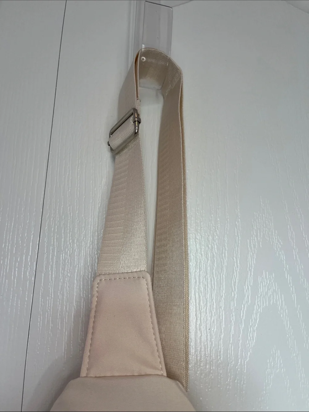 Aisijimo Quilted Crossbody Sling Bag